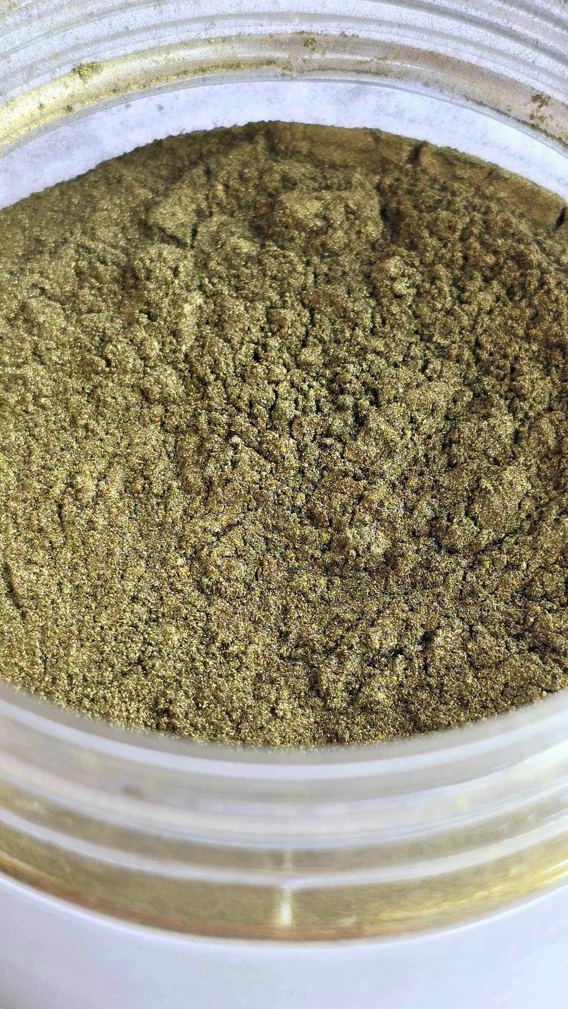 METALLIC MICA 1OZ: Belt Buckle