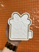 Groovy Present with Bow Mold