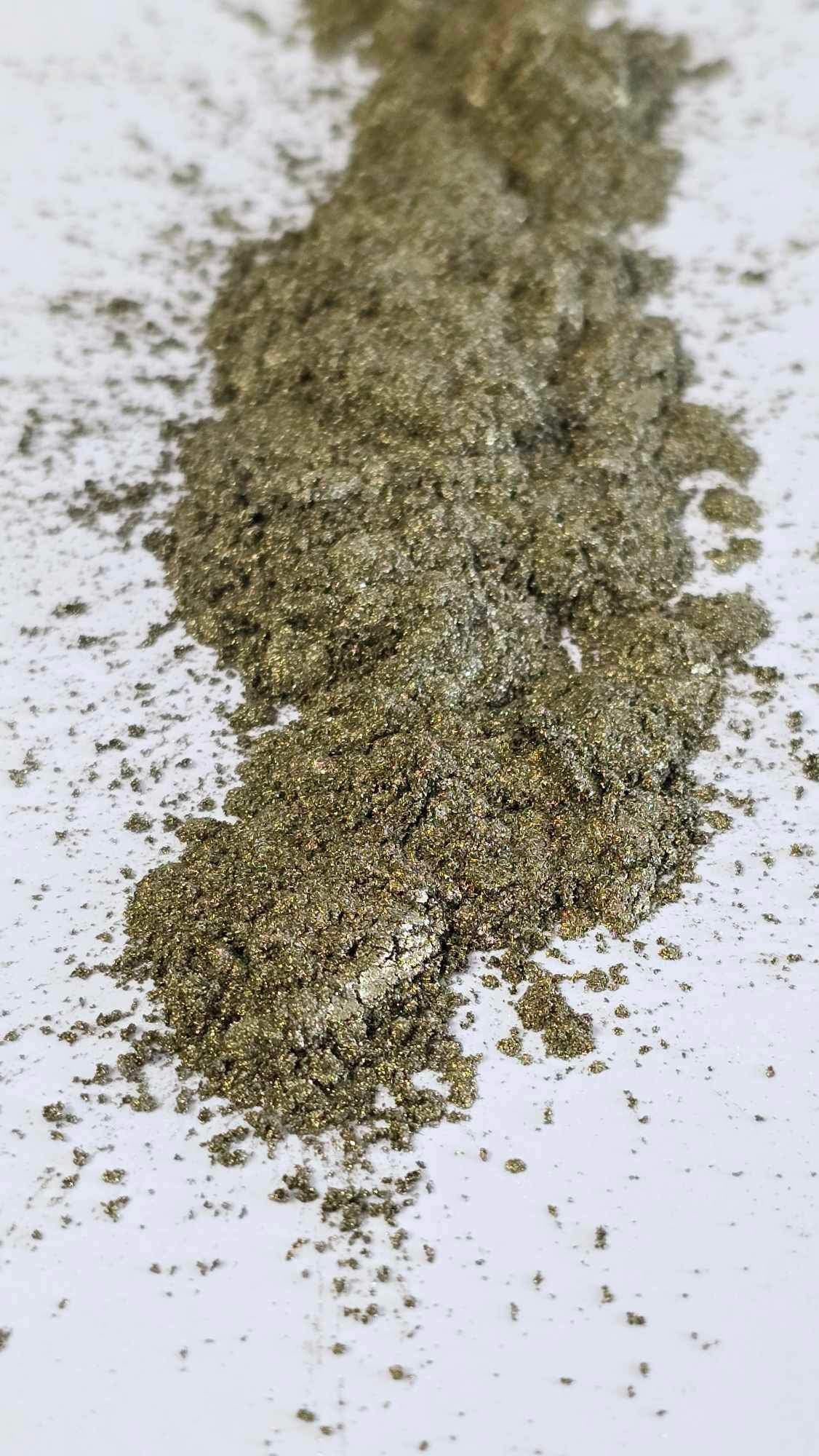 PEARL MICA 1OZ: Tree Hugger