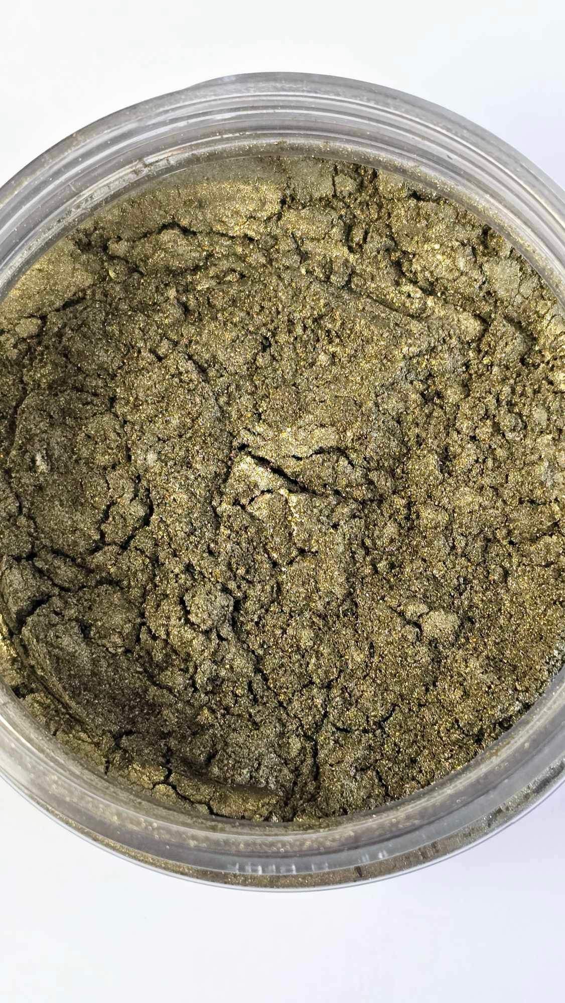 PEARL MICA 1OZ: Tree Hugger