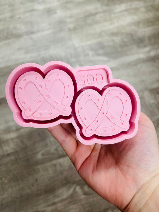 Pretzel Vent Clips - Silicone Mold