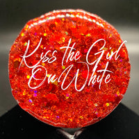 Holographic Chunky Mix: Kiss the Girl