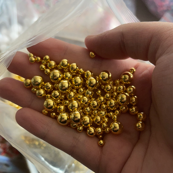 Clay Pieces: Gold Caviar Pearls