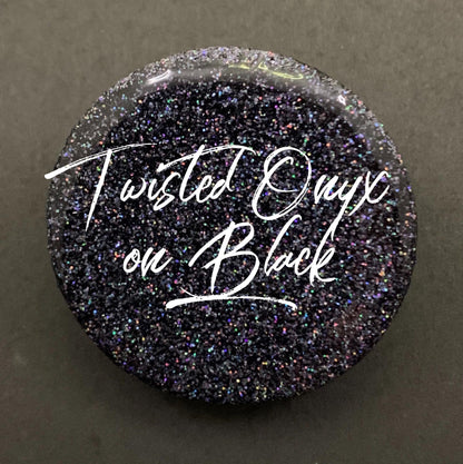 Fine Holographic: Twisted Onyx